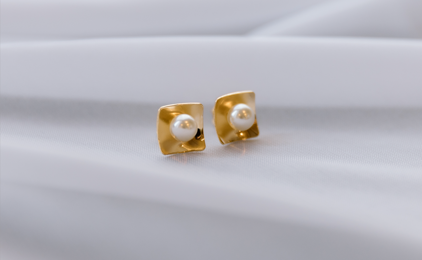 Odette Pearl Stud